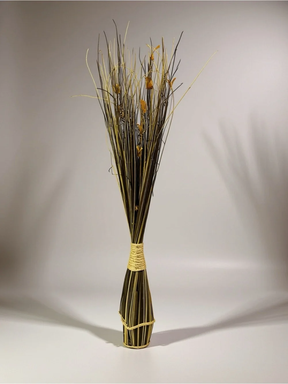 Decorative Dried Grass Bundle in Yellow and Brown – Home Accents